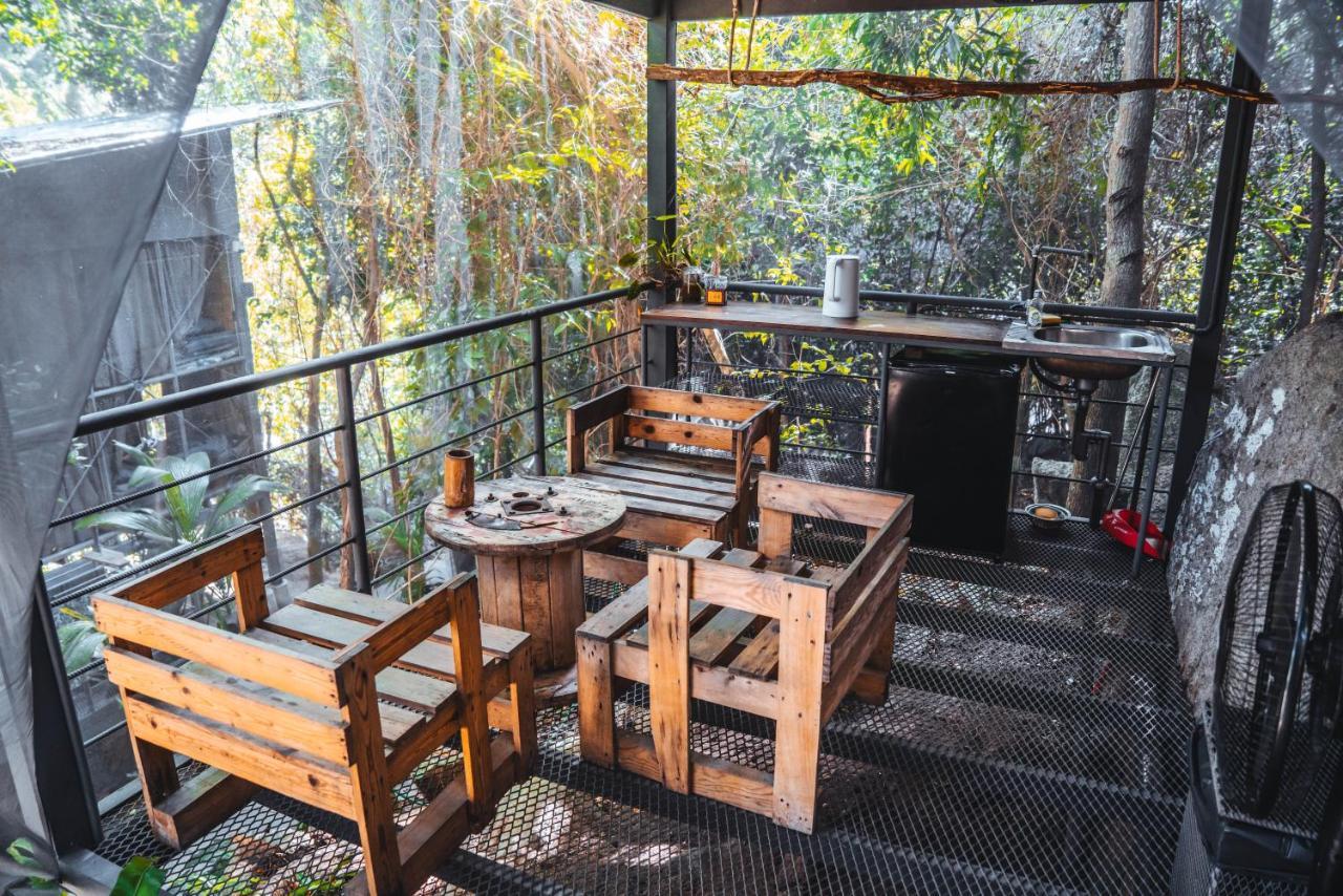 Warehouse Hostel Koh Tao Exteriör bild