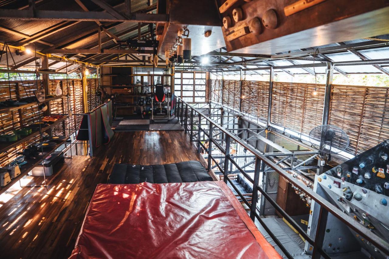 Warehouse Hostel Koh Tao Exteriör bild